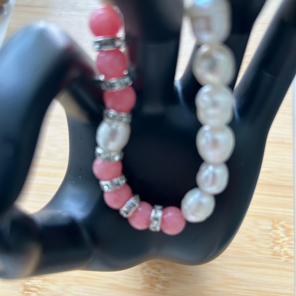 Pearls and Pink Jade bracelet - Picture 3 of 3